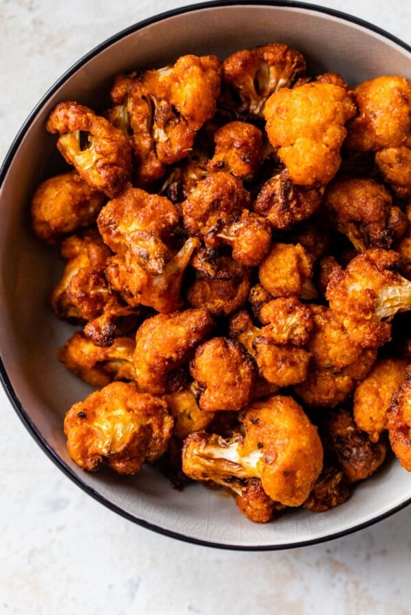 air fryer cauliflower in a bowl