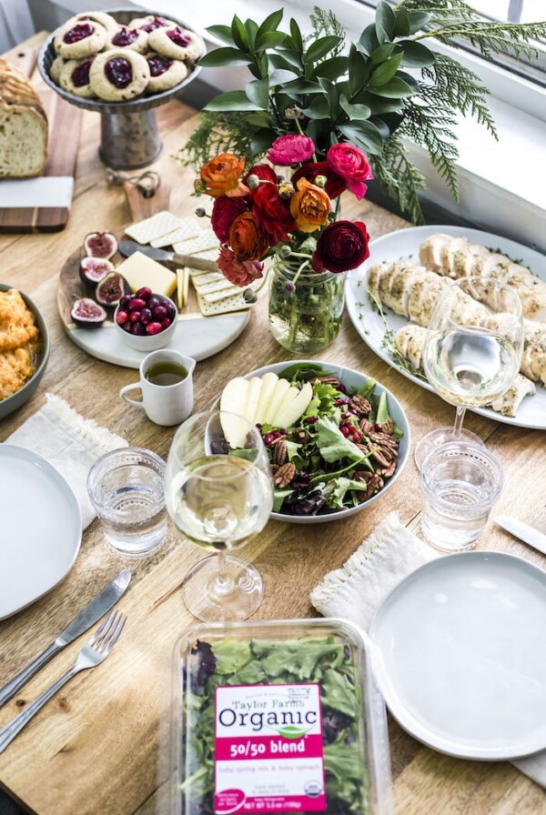 Healthy Holiday Tablescape | thealmondeater.com