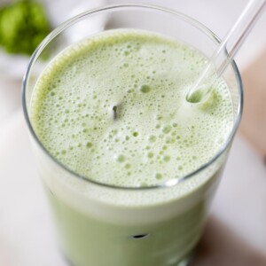 iced vanilla bean matcha latte