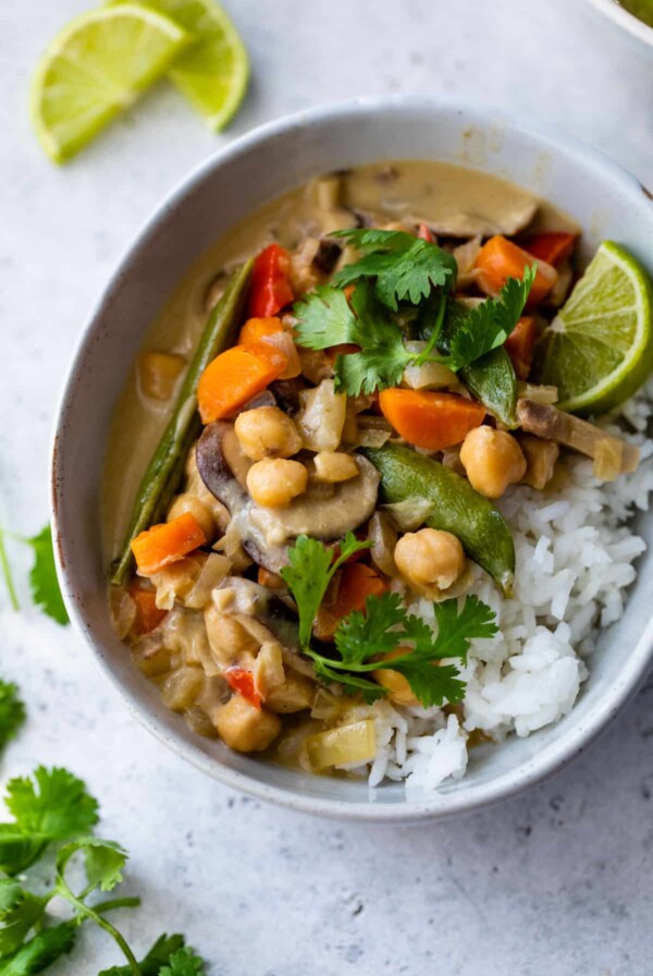 bowl of vegan green curry